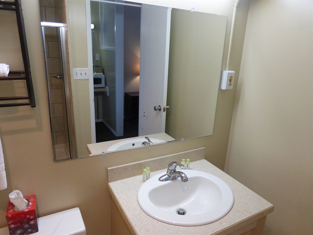 Travel Inn Ларами Экстерьер фото